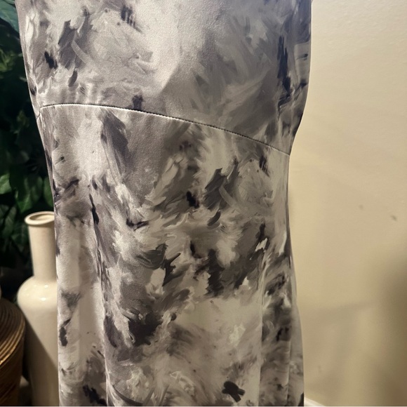 Balance Collection Dress - Picture 3 of 4